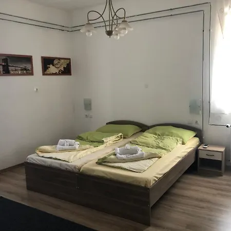 Гостевой дом Almasy Vendeghaz 4*