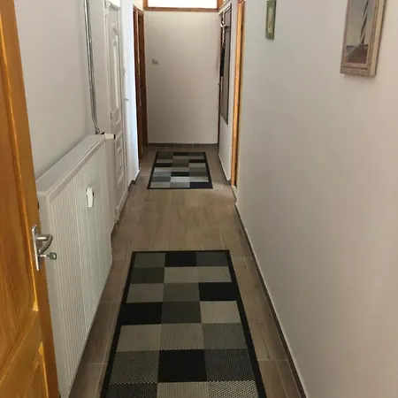 Almasy Vendeghaz Guest house