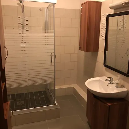 Гостевой дом Almasy Vendeghaz 4*